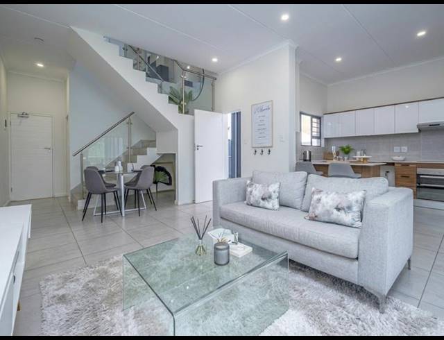 3 BEDROOM PROPERTY TO RENT IN SUNNINGHILL